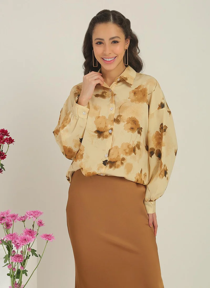 globus Globus Women Beige Floral Print Collared Neck Cuffed Sleeves Curved Hem Shirt