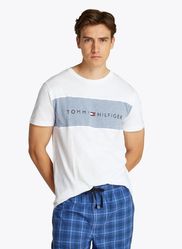 تومي هيلفيغر Logo Crew Neck Short Sleeve T-Shirt