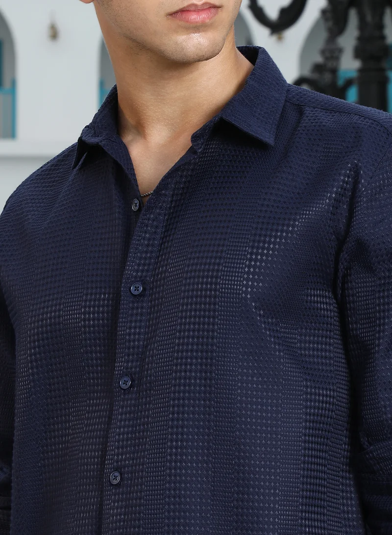 Campus Sutra Campus Sutra Men's Midnight Blue Geometric-Panel Jacquard Shirt | Spread Collar , Long Cuffed Sleeves , Button Closure , Curved Hem | Geometric Jacquard | Cotton-Blend Shirt For Casual Wear