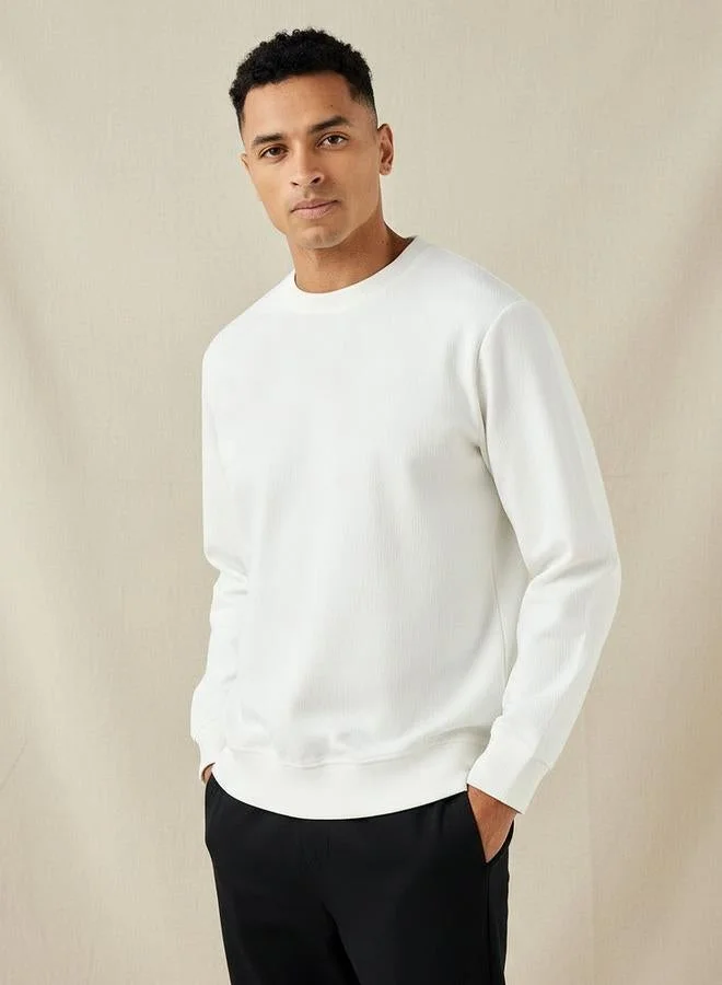 ايكونيك سويت شيرت رجالي كلاسيكي بقصة عادية