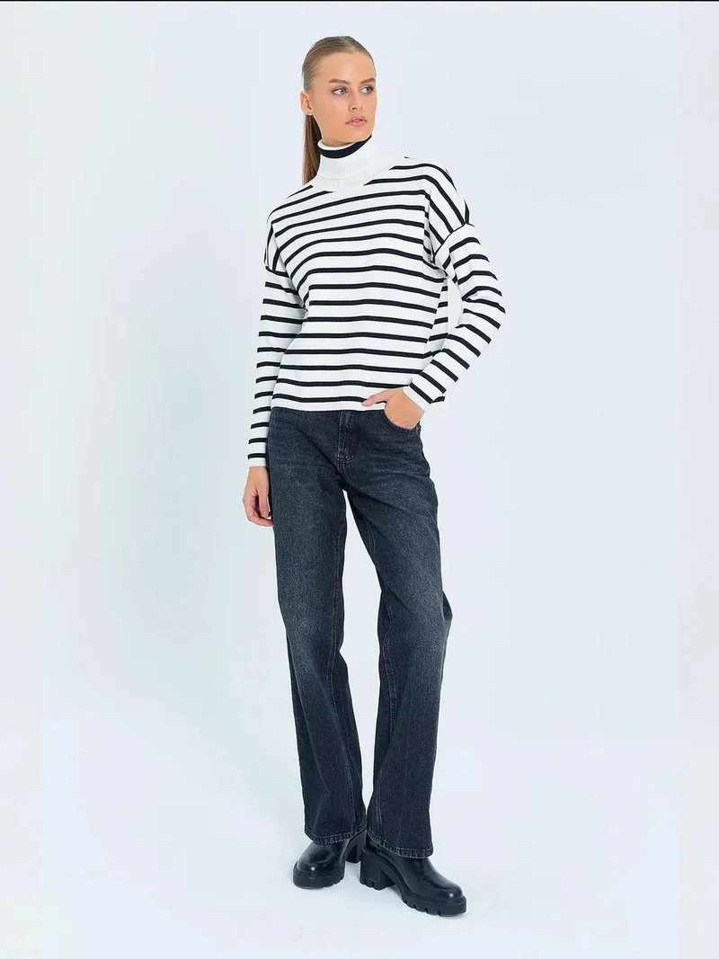 ميكسراي كنزة برقبة عالية مضلعة مخططة من ميكسراي