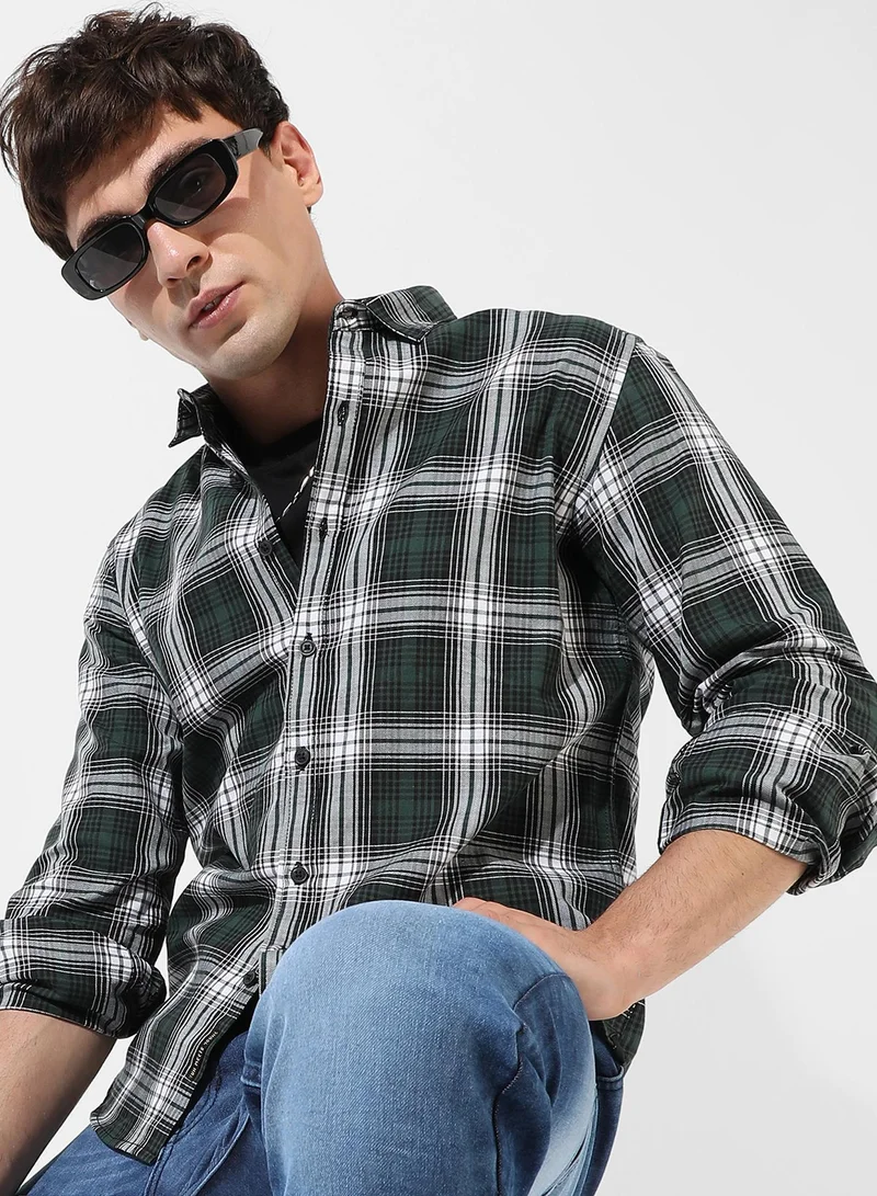 Campus Sutra Men's Green Checkered Button Up Spread Collar Shirt For Casual Wear | Regular Fit | Cotton Shirt Crafted With Long Sleeve, Comfort Fit & High-Performance For Everyday Wear