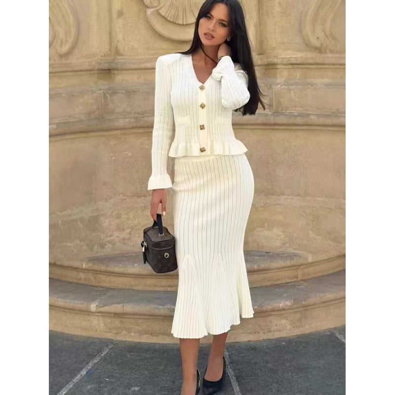 2025 Autumn New Waist Bell Sleeve Knitted Top Fishtail Hip Overskirt Two-Piece Skirt Suit - Image 4