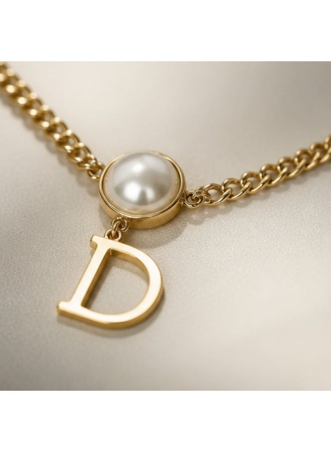 Vintage Style Pearl & Initial 'D' Pendant Necklace for Women - Image 4