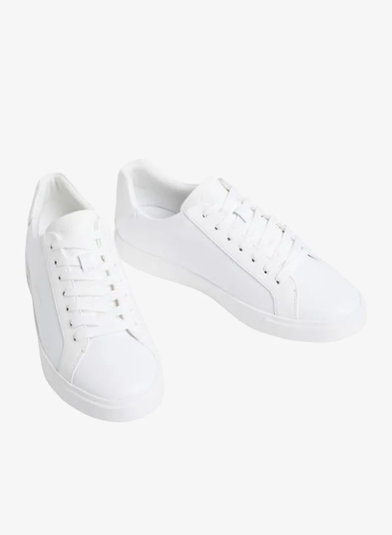 كالفن كلاين أحذية رياضية منخفضة بكعب مسطح