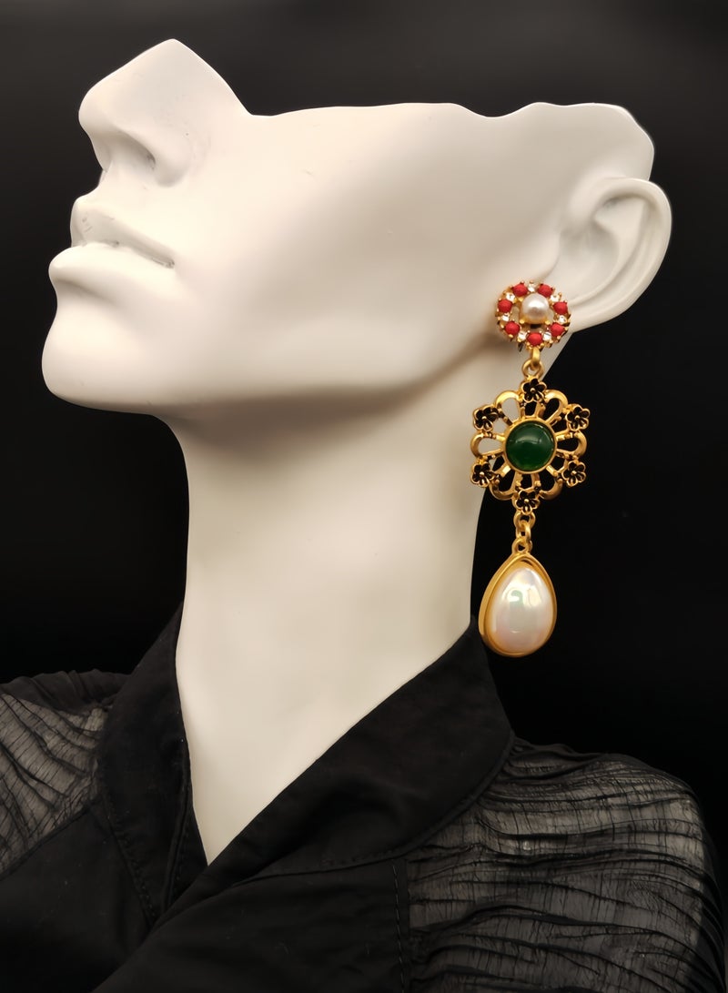 قلادة أذن مطلية بالذهب 18ك بتصميم فخم قديم مع زركون أحمر صغير وحجر زخرفي أخضر زاهي ولؤلؤ قطري أبيض - Image 1