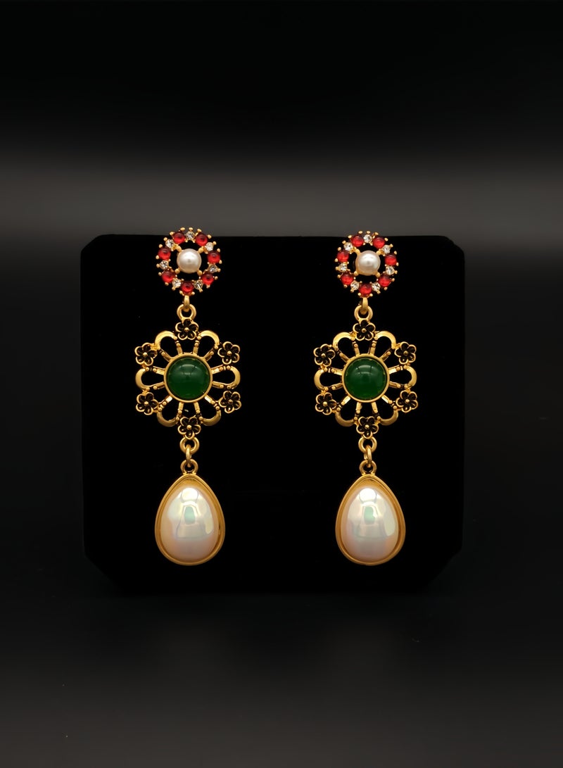 قلادة أذن مطلية بالذهب 18ك بتصميم فخم قديم مع زركون أحمر صغير وحجر زخرفي أخضر زاهي ولؤلؤ قطري أبيض - Image 2