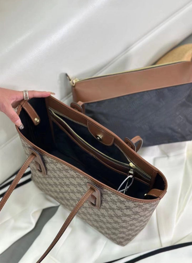 Chomel Fashionable Travel Handbag For Women Leather and PVC - Image 4