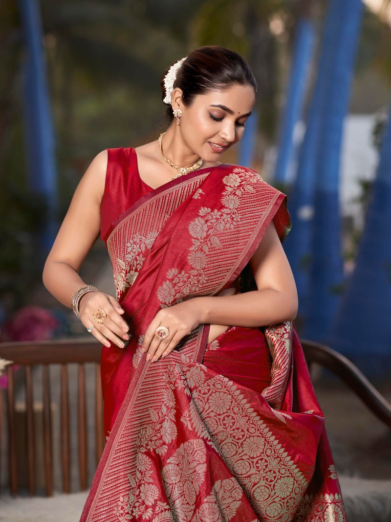 MANOHARI Women's Most Trendy Banarasi Woven Red Saree With Heavy Jacquard Work Saree With Blouse Piece - Image 5