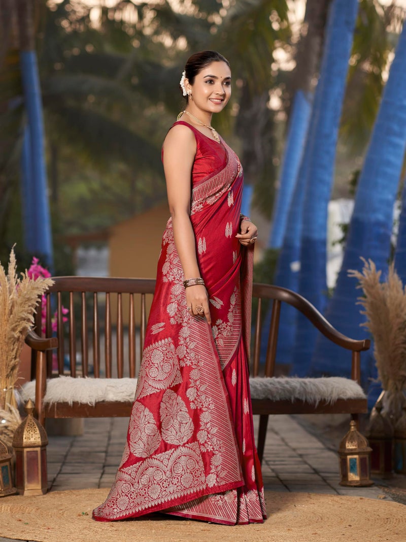 MANOHARI Women's Most Trendy Banarasi Woven Red Saree With Heavy Jacquard Work Saree With Blouse Piece - Image 4