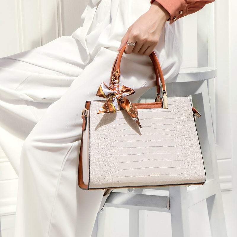 Atmospheric Middle-Aged Mother Bag Fashion Crocodile Print Portable Messenger Bag Bride Red Wedding Bag Women - Image 5