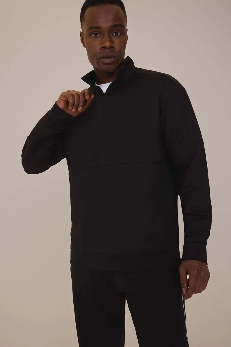 ديفاكتو DeFactoFit Standard Fit Stand Collar Sports Sweatshirt