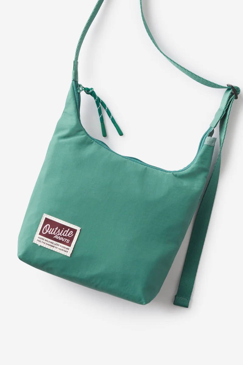Body TRAIL CROSSBODY BAG