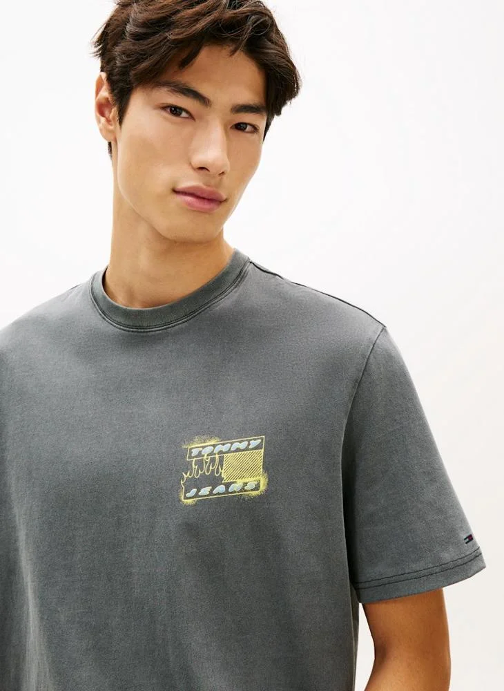 TOMMY JEANS  90s Back Bubble Logo Jersey T-Shirt for Men | Best Price UAE