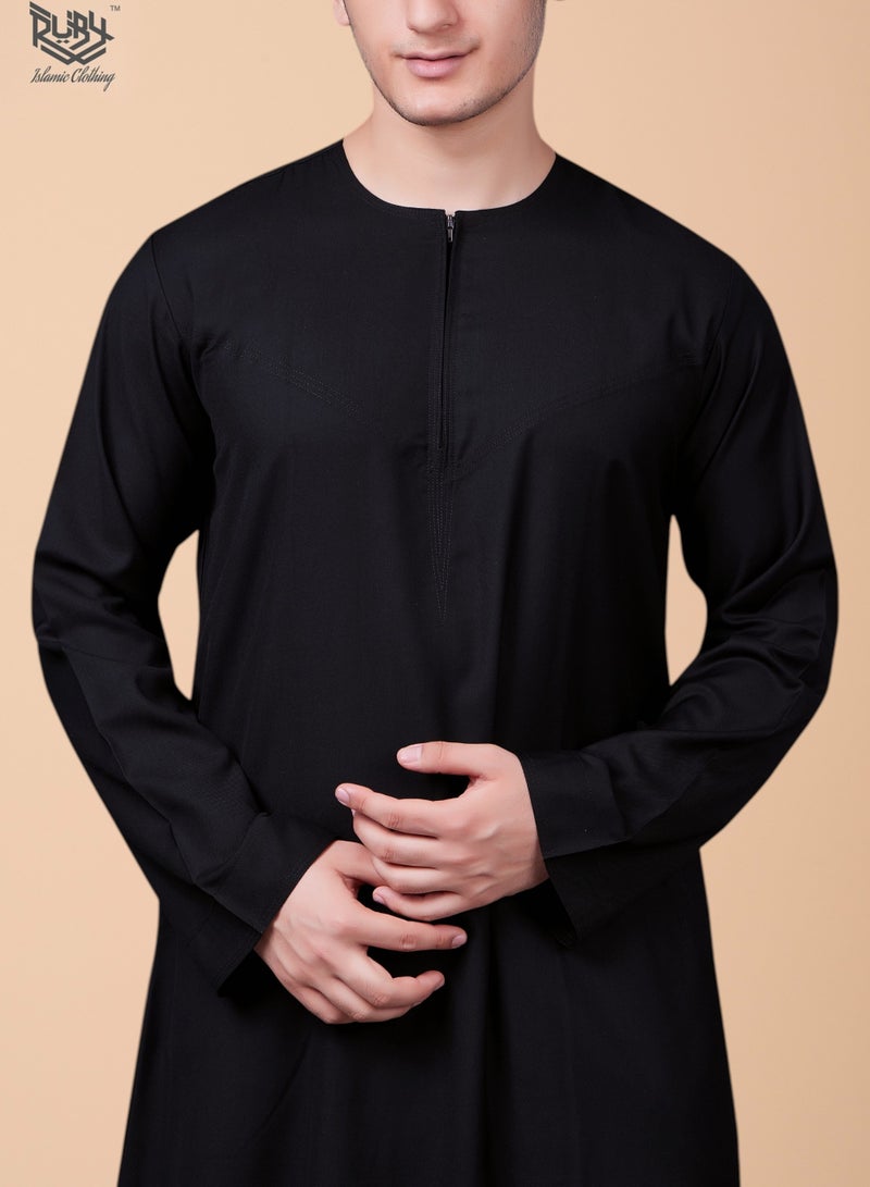 روبي للملابس الإسلامية كندورة إماراتية سوداء للرجال بسحاب أمامي | دشداشة عربية تقليدية للرجال | جبة | ثوب - Image 4