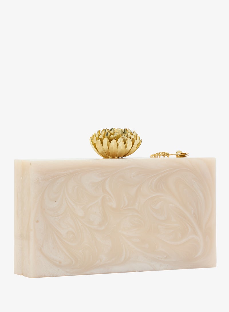Namshi x Resin Detail Clutch With Chain - Image 3