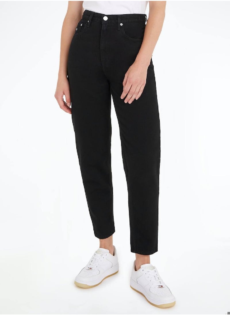 TOMMY HILFIGER - Women's Mom Ultra High Rise Tapered Jeans, Black - Image 1