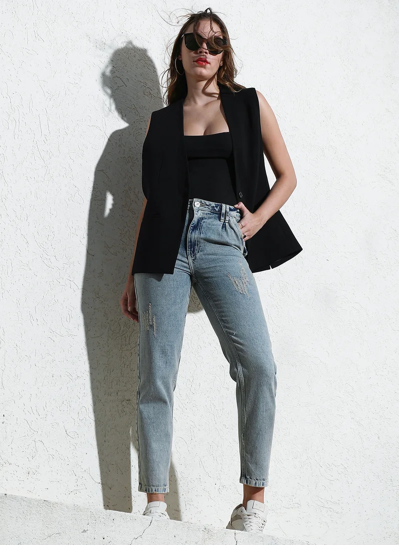Campus Sutra Women's Indigo Blue Acid-Wash Denim Jeans For Casual Wear | High-Waist | Regular Fit | Button Closure | Denim Jeans Crafted With Comfort Fit For Everyday Wear