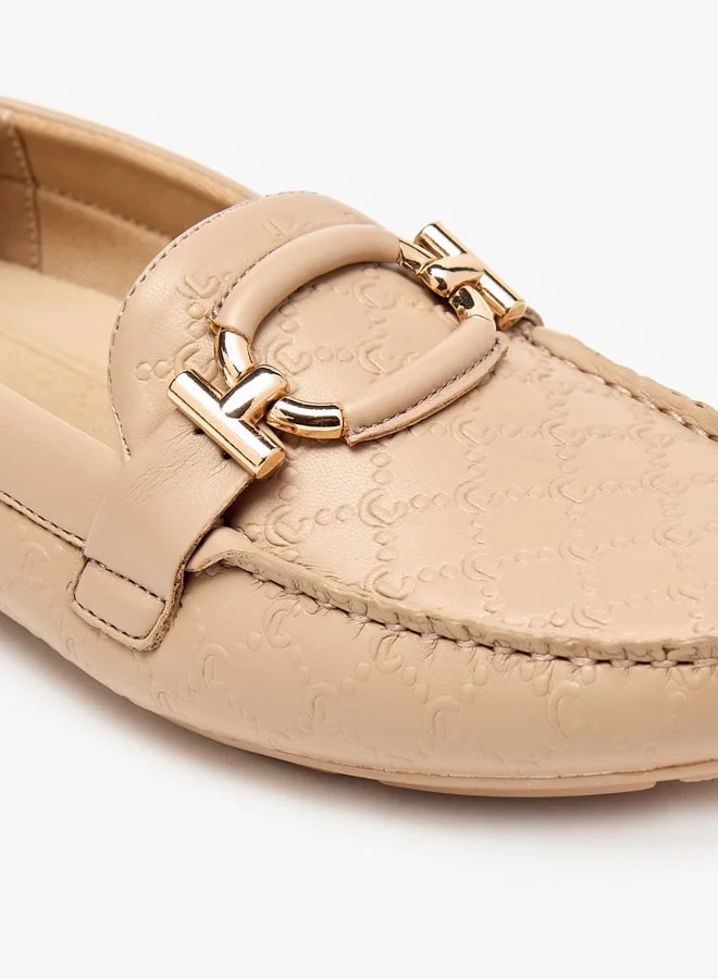 لو كونفورت Textured Slip-On Moccasins with Metal Accent