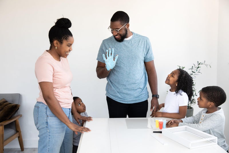 Pearhead Clear Family Handprint Frame, DIY Art Print Keepsake, Home Decor, Gift for New and Expecting Parents, 4 Paint Colors Included - Image 4