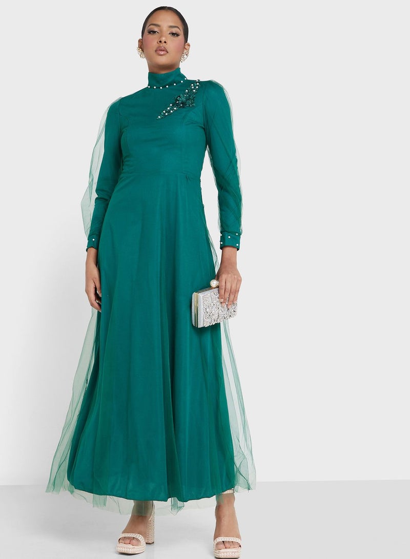 خزانة فستان مزين بتطريز - Image 1