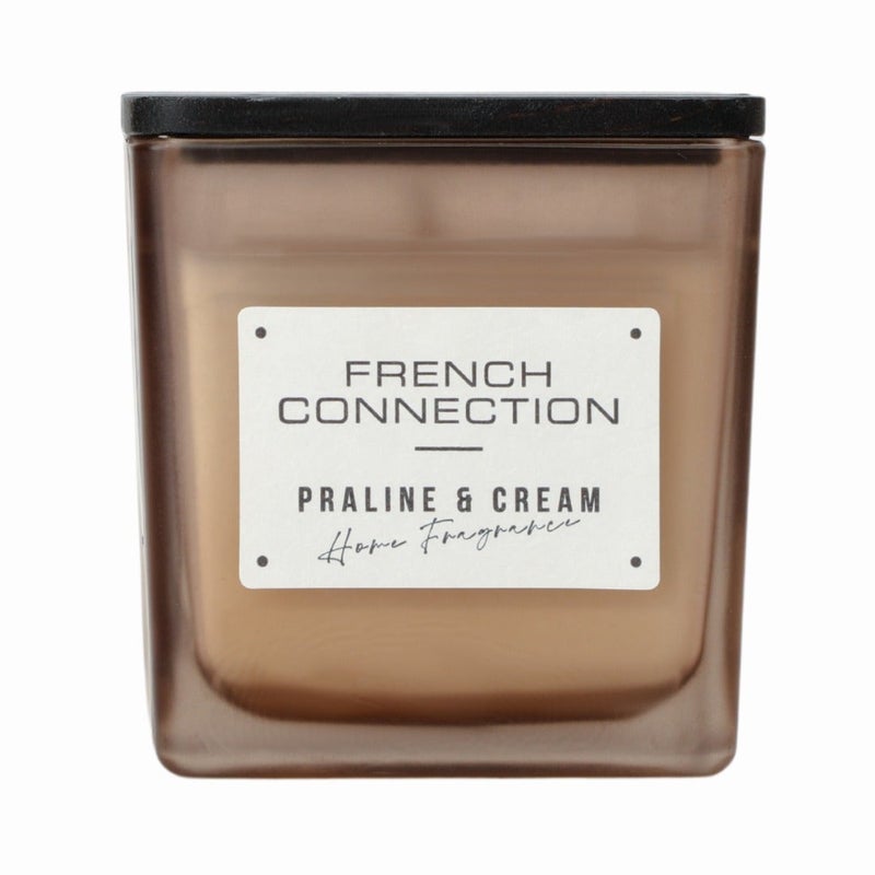 French Connection شمعة جرة معطرة بكريمة البرايلين - 200 جرام، شمع زبدة الشيا، فتيلة واحدة مع غطاء خشبي | مدة الاحتراق - 37 ساعة | مجموعة مربعة | مثالية للهدايا، ديكور المنزل، الحفلات وعطر الغرف | مثالية لديكور غرفة المعيشة والمكتب - Image 2
