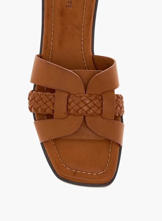سيليست Women's Textured Slip-On Sandals