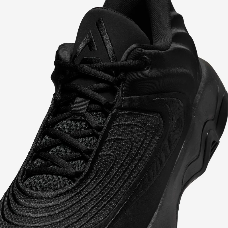 Nike Men's Giannis Immortality 4 Basketball Shoes