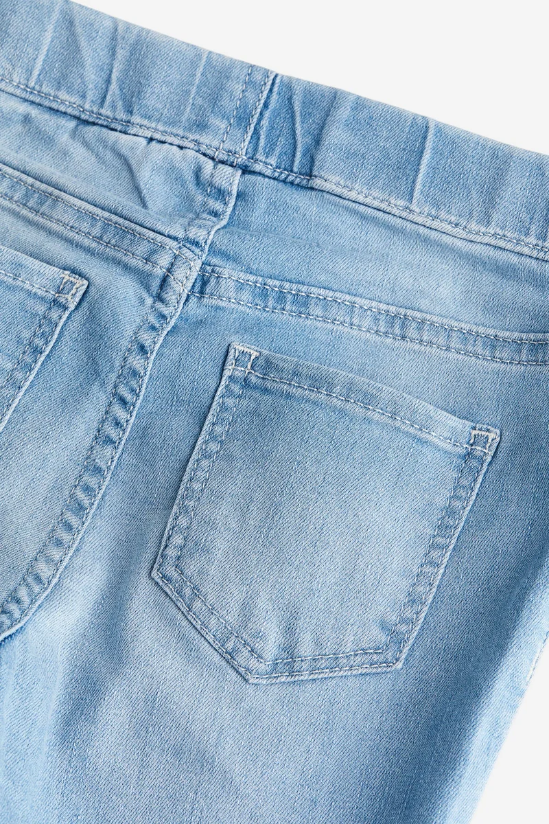 اتش اند ام شورت دنيم بقصّة فضفاضة