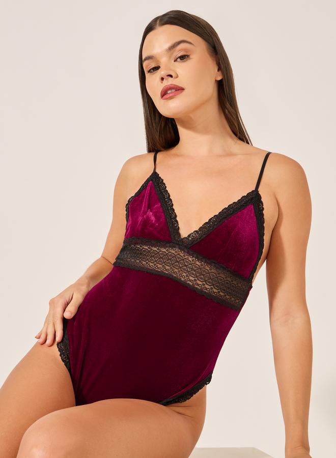 ستايلي بودي سوت مخملي بشريط دانتيل ستايلي - Image 1