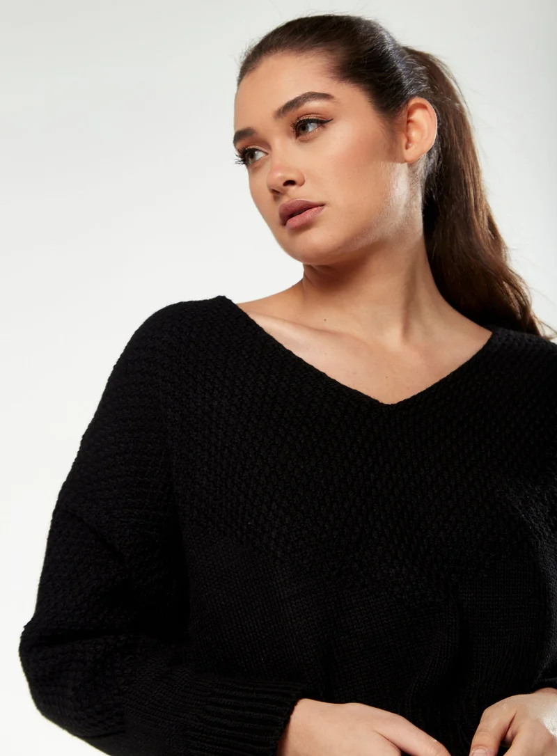 Liquorish V-Neck Jumper in Black