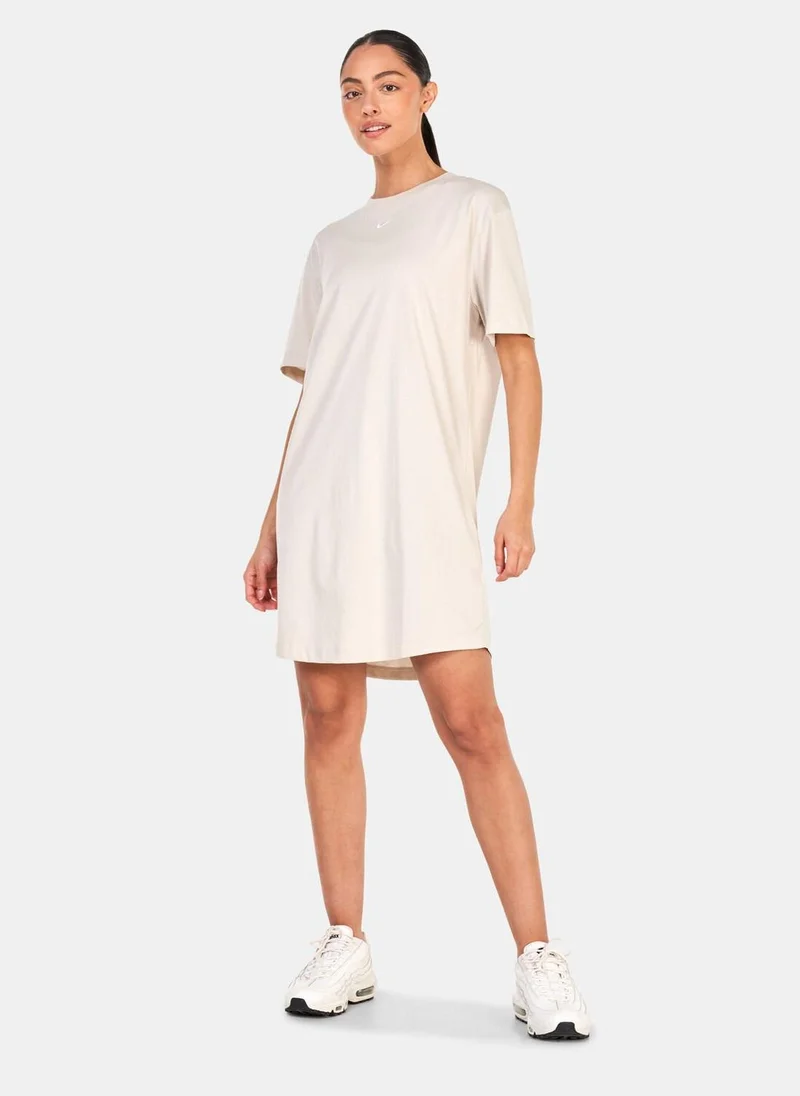 نايكي Women's Sportswear Chill Oversized T-Shirt Dress