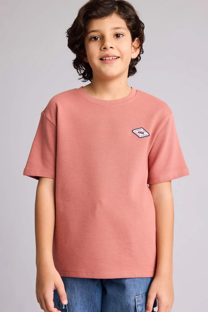 ديفاكتو Oversize Fit Crew Neck Applique Short Sleeve T-Shirt