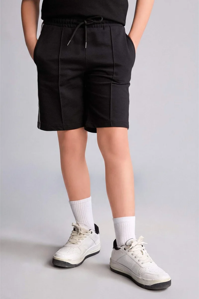 ديفاكتو Regular Fit Shorts