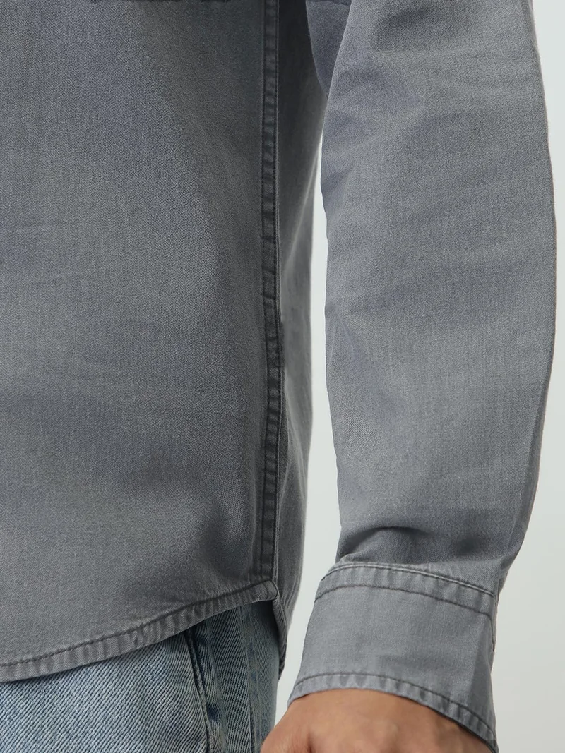 Urbano Fashion  Urbano Fashion Men's Ice Grey Regular Fit Full Sleeve Solid Denim Shirt  | Best Price UAE
