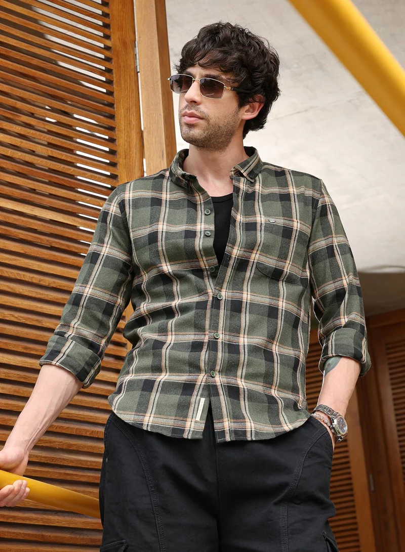 Campus Sutra Men Button-Down Shadow-Plaid Shirt | Button-Down Collar, Long Button-Cuff Sleeves | Button , Curved Hem | Plaid Twill | Woven Fabric For Casual & Daily Wear | Jungle Green