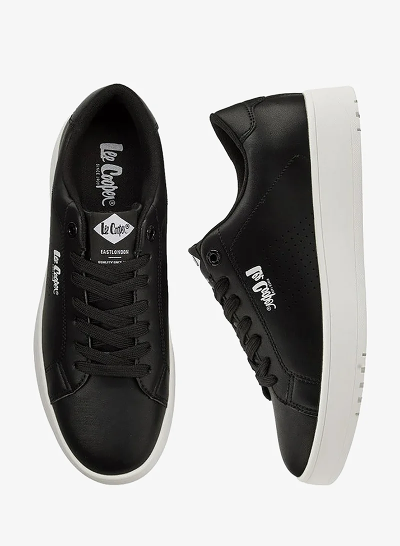 لي كوبر أحذية رياضية رجالية برباط وتفاصيل مثقوبة