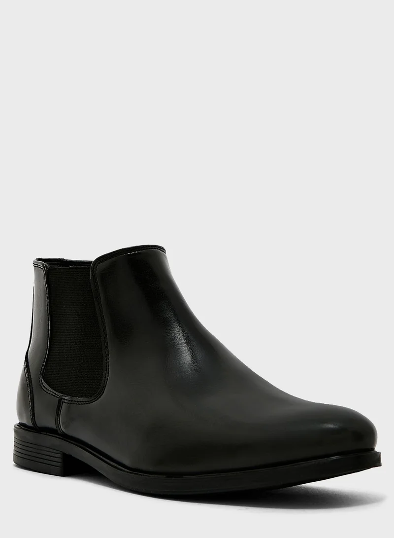 Robert Wood Classic Zipper Chelsea Boots
