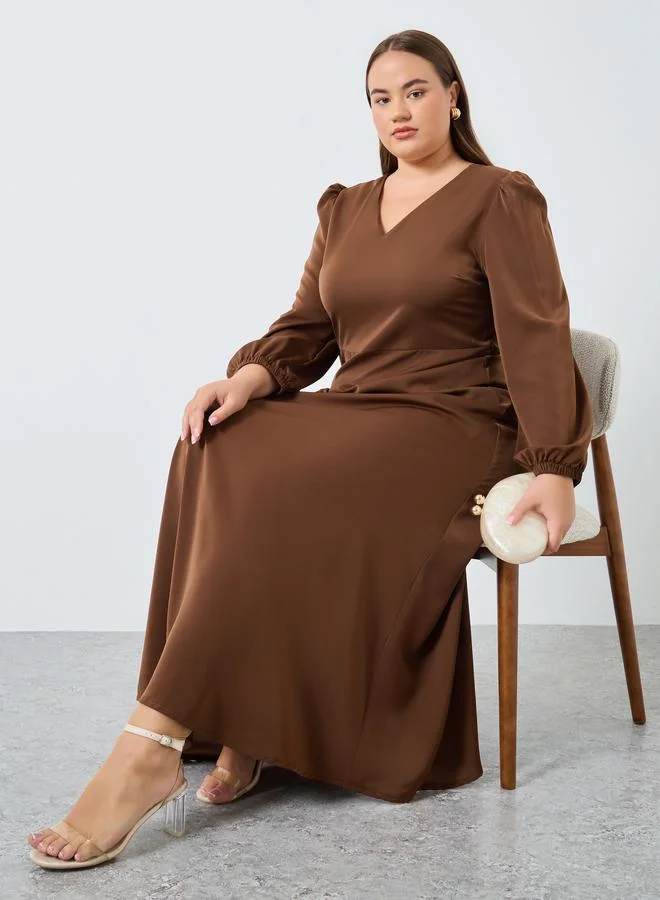 Styli Styli Plus Size Brown Maxi Dress with V Neck
