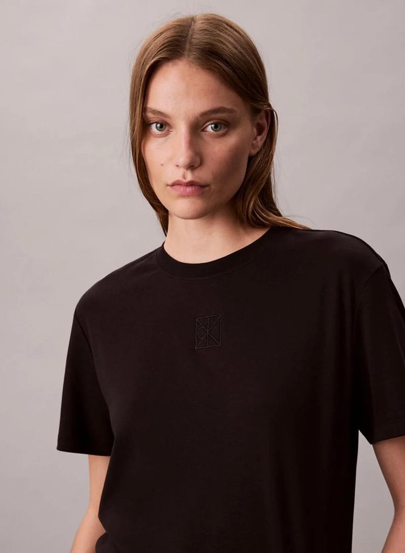 CALVIN KLEIN Supima Cotton Emblem Logo Graphic Classic T-Shirt - Image 5