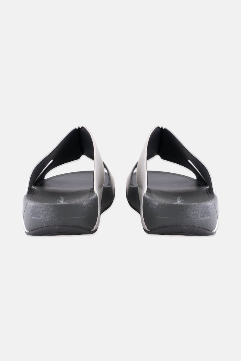 English Laundry Men Slip On Arabic Sandals, Light Grey - Image 2