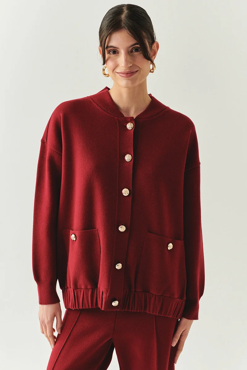Exquise Oversize Cherry Red Knitted Cardigan with Crew Neck, Pockets and Gold Buttons