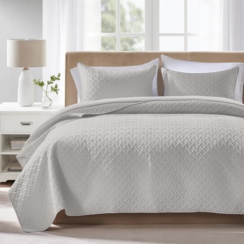 FLYMME Queen Quilt Bedding Set Light Grey Lightweight Bedspreads Full Size,Modern Style Geometric Weave Stripe Pattern,Soft Microfiber Bed Coverlet for All Season (1 Quilt, 2 Shams) - Image 1