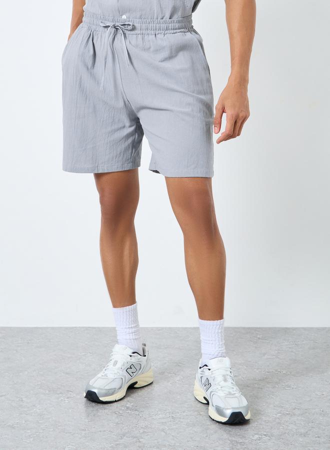 ستايلي طقم قميص وشورت رجالي بقصة عادية من ستايلي - Image 5