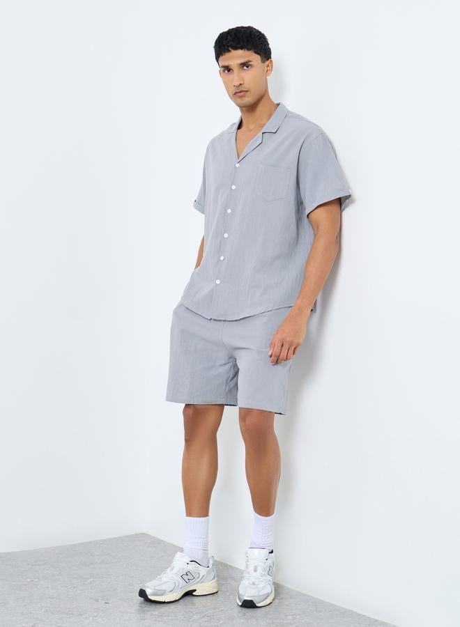 ستايلي طقم قميص وشورت رجالي بقصة عادية من ستايلي - Image 1
