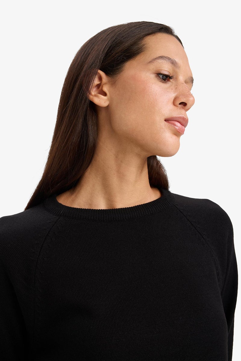 DeFacto Black Woman Relax Fit Crew Neck Knitwear Pullover Casual - Image 4