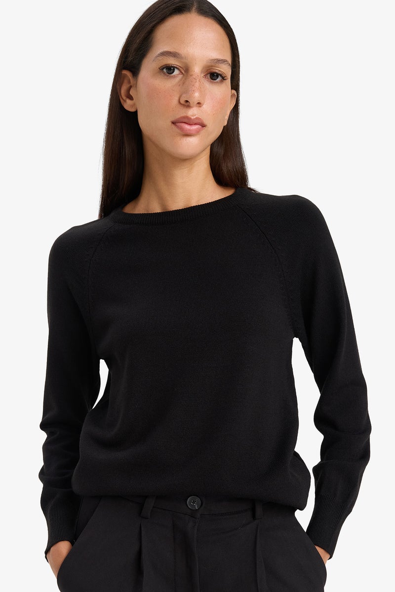 DeFacto Black Woman Relax Fit Crew Neck Knitwear Pullover Casual - Image 1