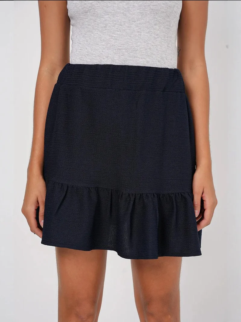 بيغ دارت تنورة قصيرة محبوكة بنقوش مع تفاصيل مكشكشة