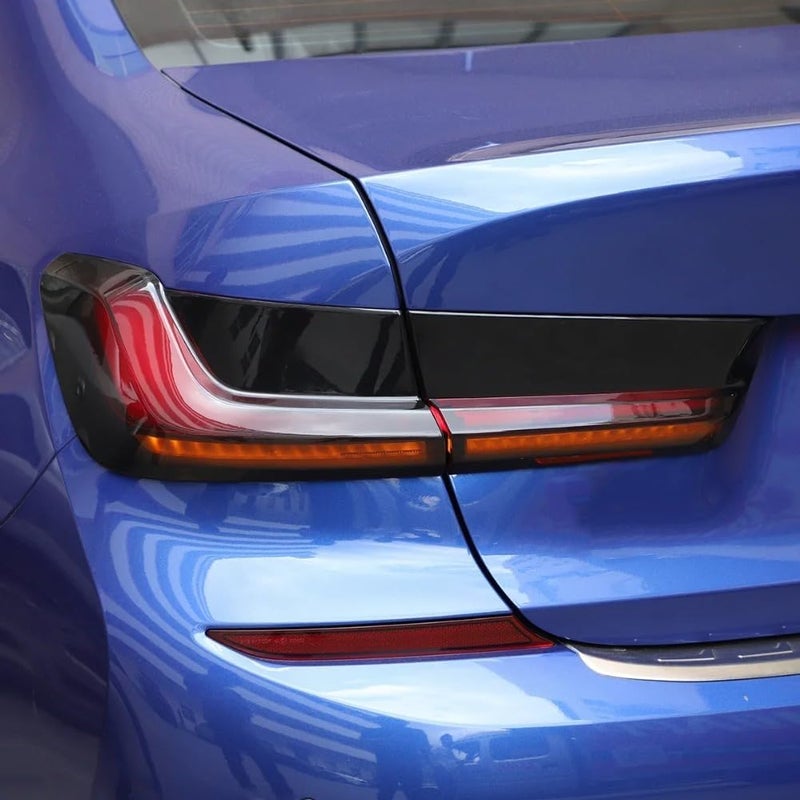 متوافق مع سيارات BMW السلسلة الثالثة من طراز G20 للفترة 2020-2024، لتغطية مصابيح الخلف ومؤشرات الفرامل ومصابيح الانعكاس، ويُستخدم كإكسسوار للسيارة. - Image 5