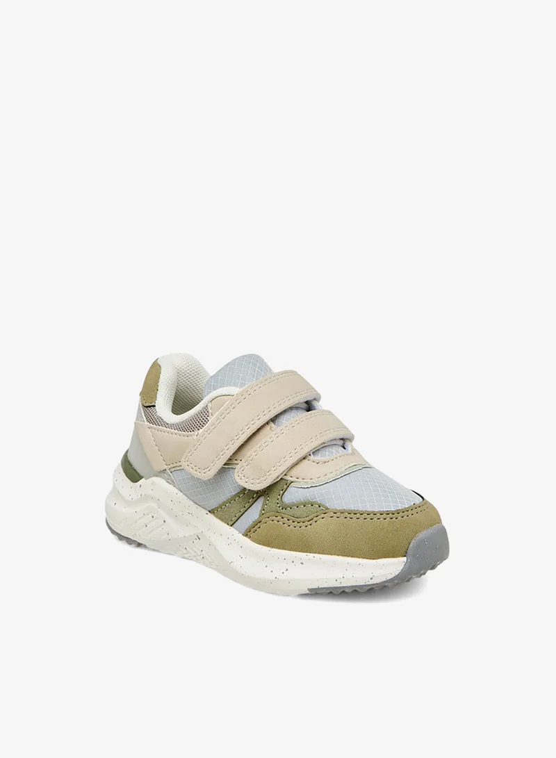 JUNIORS Boys Panelled Sneakers with Hook and Loop Closure